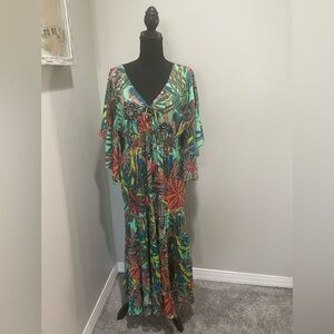 Boemo Colorful Floral/Tropical Dress
